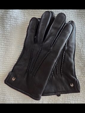 Etienne Aigner Black Leather Men's Gloves with Subtle Logo